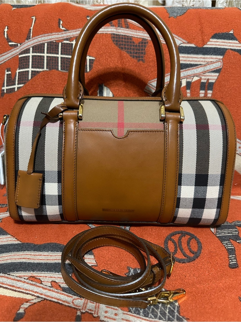 BURBERRY ❤️🌟HOUSE CHECK BOWLING BAG ⭐️